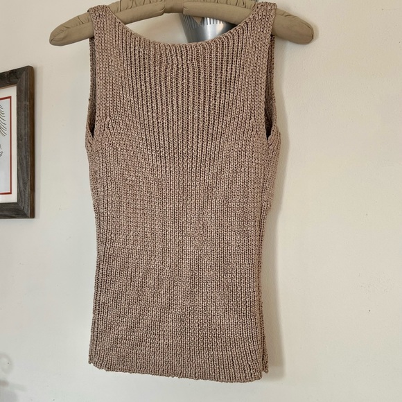 DKNY Metallic Gold Sleeveless Top, Medium - Picture 11 of 16